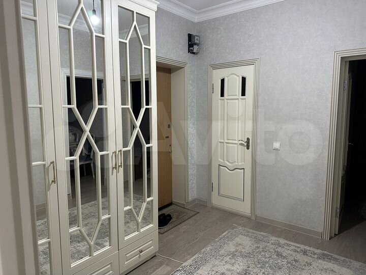 Доля в 2-к. квартире, 57,6 м², 4/4 эт.