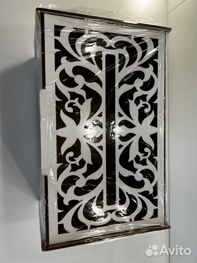 Букет, украшения для бутылок, бокалы