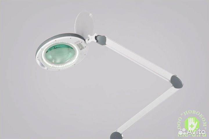 Лампа-лупа с регистрационным удостоверением