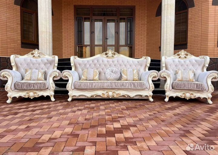 Диван мягкий