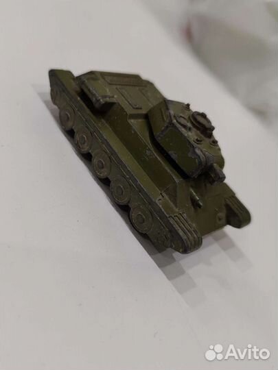Игрушка танк СССР