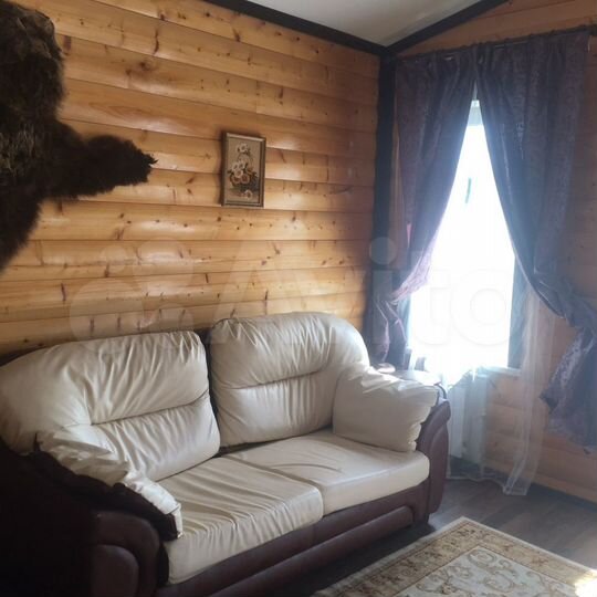 Коттедж 180 м² на участке 10 сот.