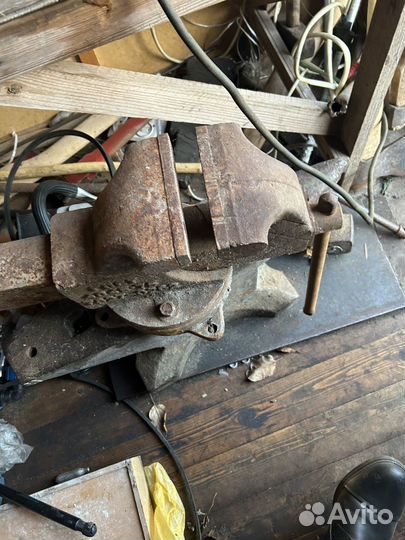 Тиски слесарные бу СССР