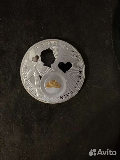 Монета 2 доллара остров Ниуэ Счастья и любви Копия