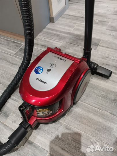 Пылесос Samsung 1800w