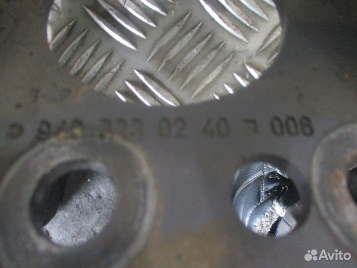 Кронштейн переднего амортизатора Mercedes-Benz A94