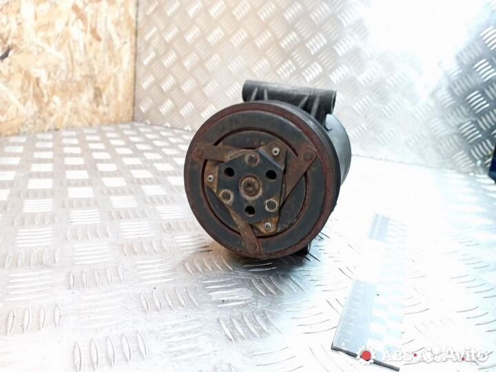 Компрессор кондиционера Renault Megane 2 2005