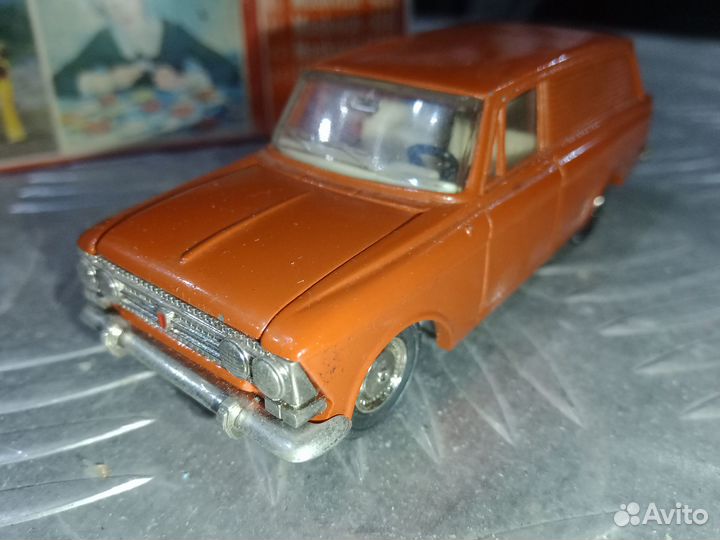 Продам модель москвич