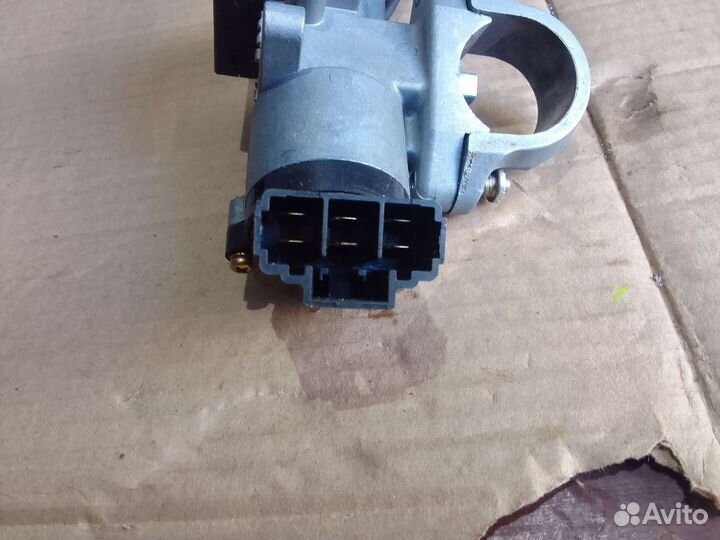 Контактная группа замка зажигания Chevrolet Aveo