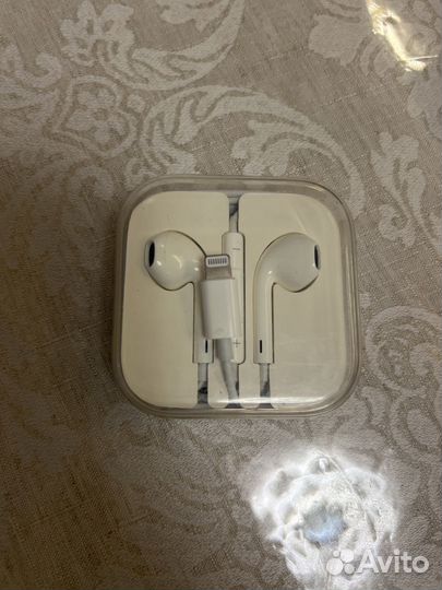 Наушники earpods