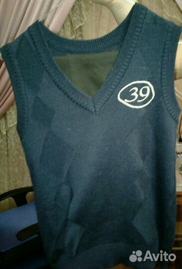 Жилет шерстяной для школьника