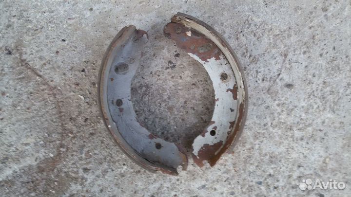 Тормозные колодки газель