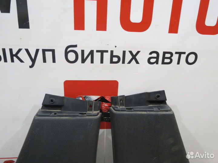 Обшивка средней стойки LADA Largus