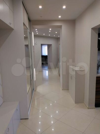 3-к. квартира, 128 м², 8/14 эт.