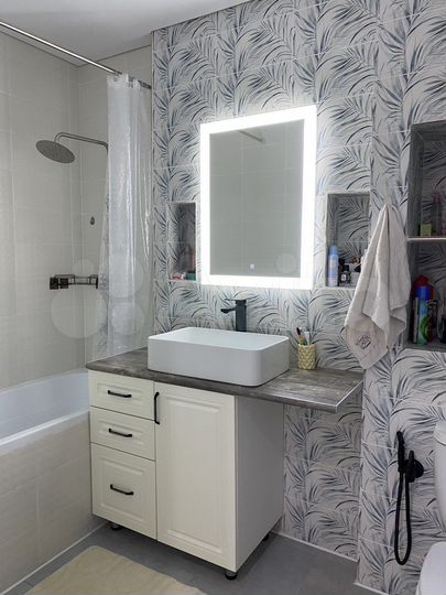 2-к. квартира, 66 м², 1/4 эт.