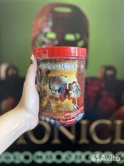 Новый и запакованный Lego Bionicle 8574 Tahnok-Kal