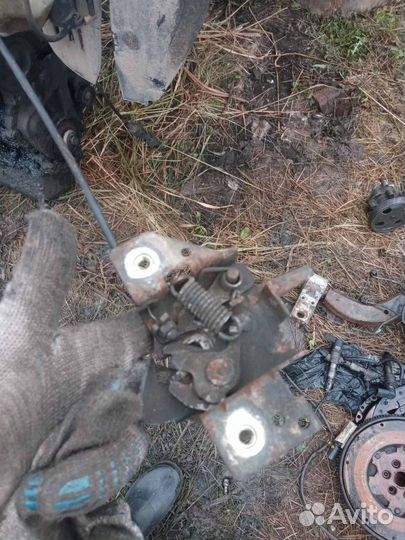 Замок капота Ford Fusion