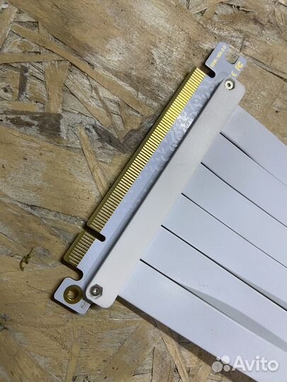 Райзер для видеокарт PCIe 3.0 х16 белый 30см