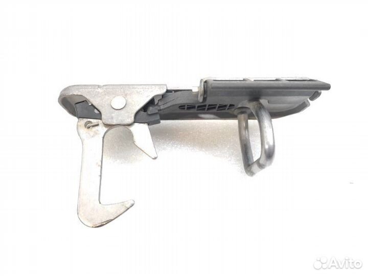 Механизм открывания капота Volkswagen Golf 6 2011