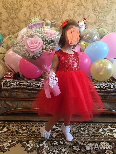 Платья нарядные 98
