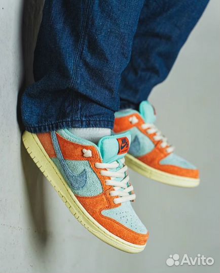 Nike sb dunk low “Orange Emerald Rise”