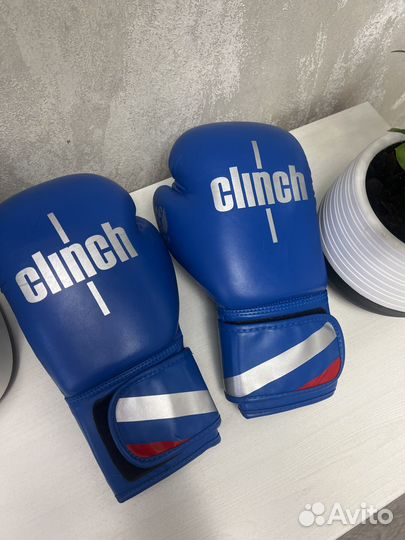 Боксерские перчатки 10 oz clinch синие