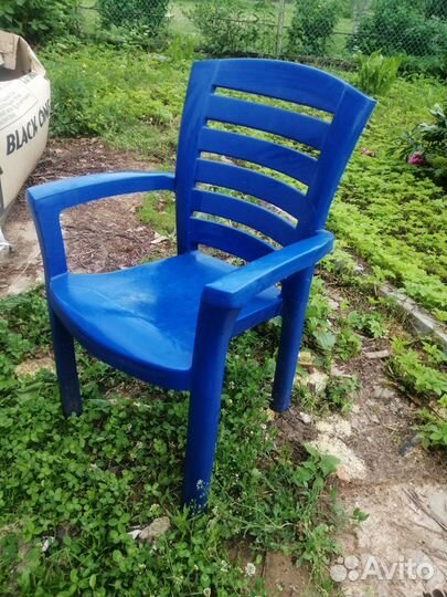 Стул пластиковый