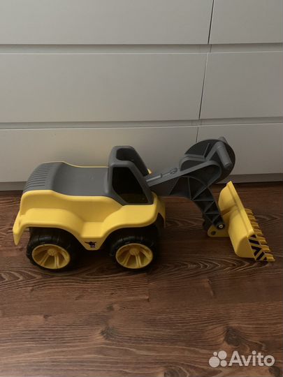 Экскаватор каталка