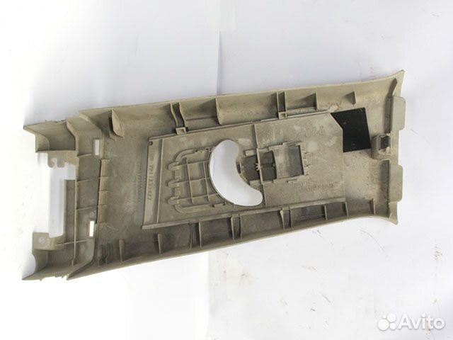 Накладка стойки средней Mitsubishi Outlander