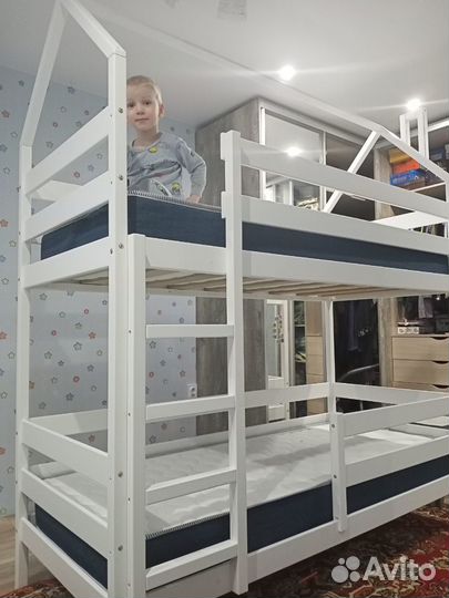 Детская двухярусная кровать Домик