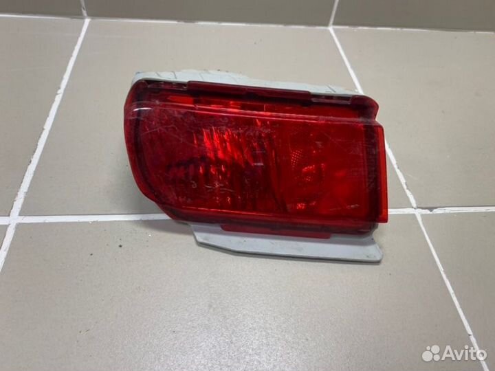 Фонарь в бампер задний правый Toyota Land Cruiser