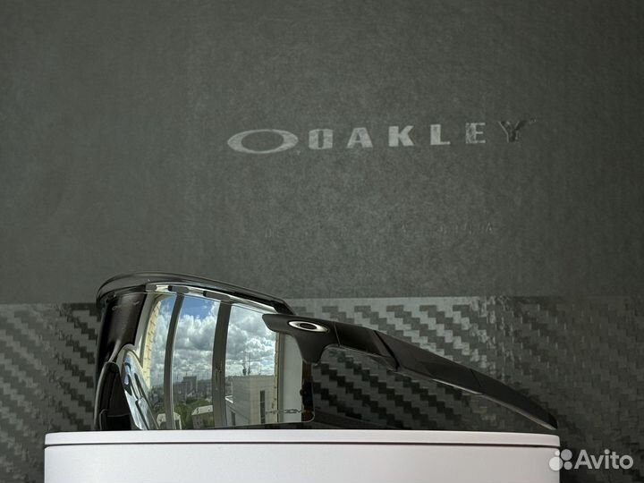Солнцезащитные очки Oakley Encoder Strike Black