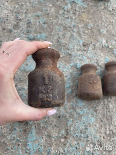 Гири с клеймом