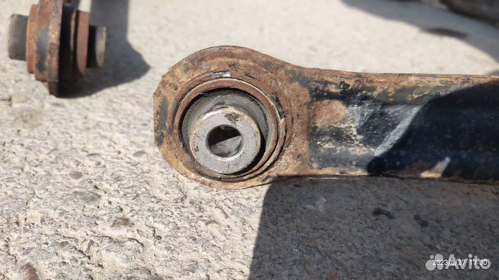 Рычаги задние нижние Honda Civic 4D комплект