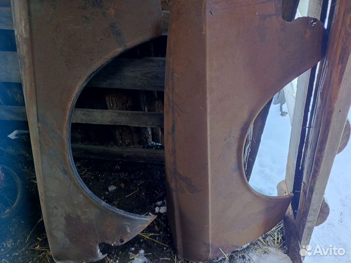 Переднии крылья на москвича