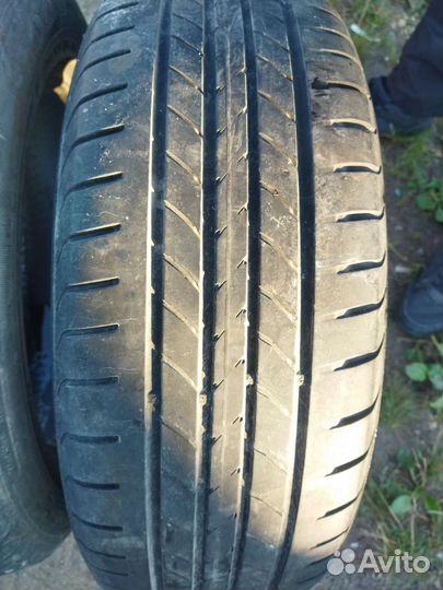 Goodyear EfficientGrip Compact 205/60 R16 37