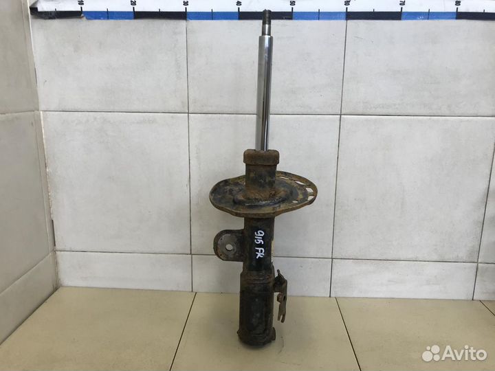 Амортизатор передний правый Corolla E15 2006-2013