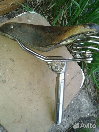 Сиденье к дорожному велосипеду