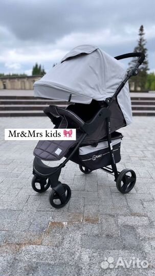 Прогулочная коляска новая