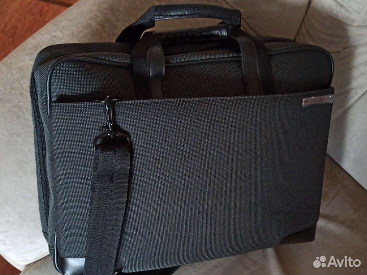 Сумка ноутбука новая 40х30см