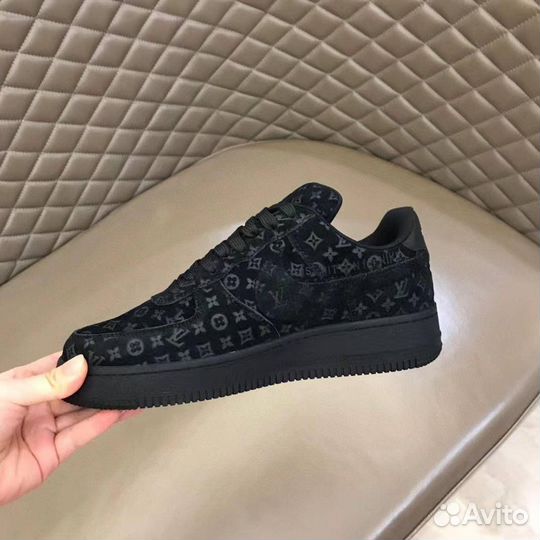 Уникальные кроссовки Louis Vuitton x Nike Air Force 1