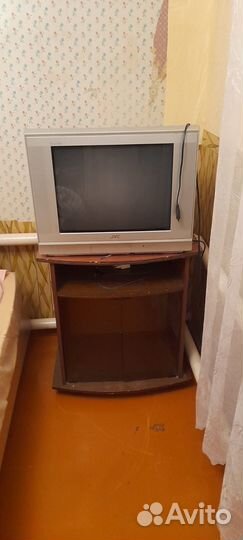 Телевизор с тумбочкой1000и шкафы по700р
