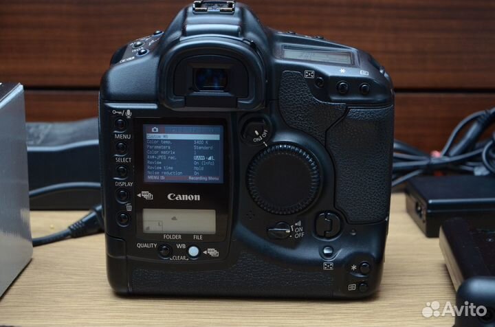 Canon 1Ds Body (Полный кадр) + Canon EF 50mm STM