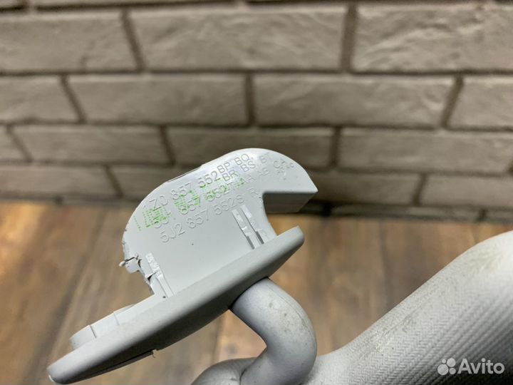 Skoda Yeti Козырек солнцезащитный правый