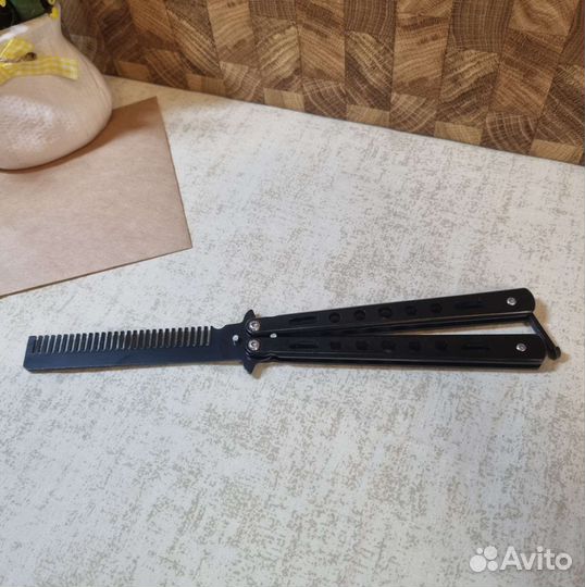 Нож бабочка расческа