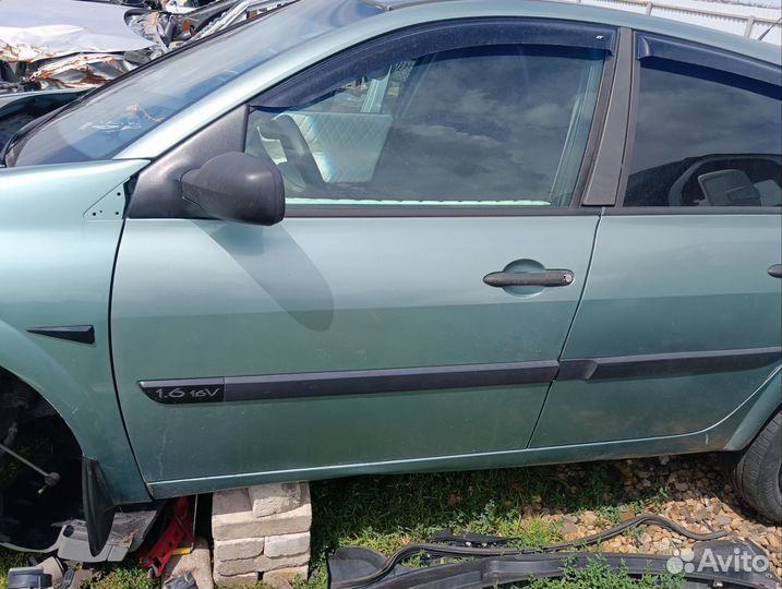 Дверь передняя левая Рено Меган 2