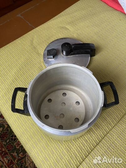 Чугунные сковородки, скороварка СССР