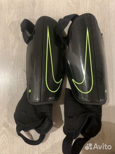 Футбольные щитки nike,бутсы adidas