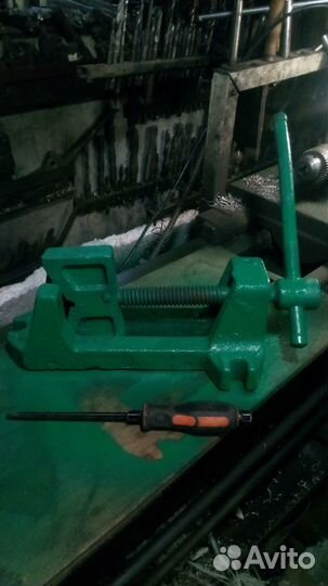 Приспособление для зажимма кругляка