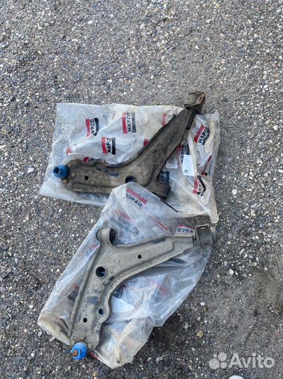 Skoda felicia Рычаги передние